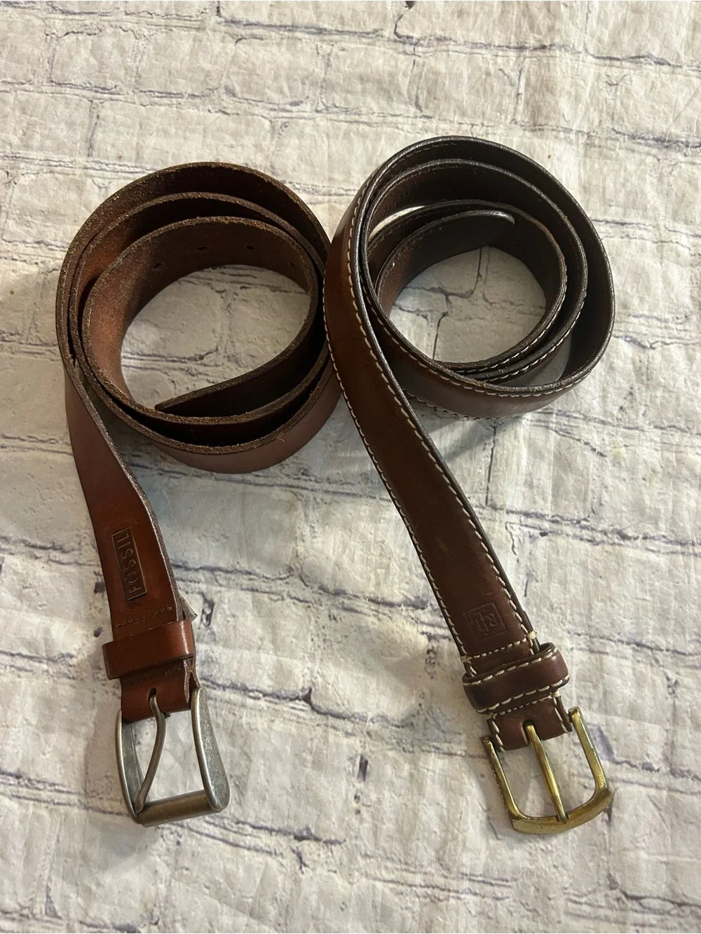 LAUREN RALPH LAUREN BROWN LEATHER STITCHING SIZE 44 & FOSSIL LEATHER BELT 42